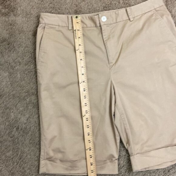 Lauren Ralph Lauren Ladies Khaki Bermuda Shorts size 12 Preppy Classic Minimal - Picture 5 of 8